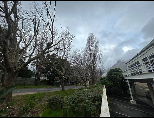 56M² BUILDING TO LET IN HOUT BAY CENTRAL